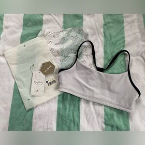 NWT sz S white / onyx black reversible sports bra